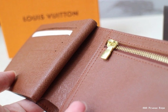 AAA Replica Ru AMERIGO VUITTON LOUIS WALLET 0817